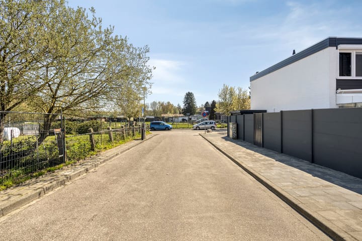 Foto 4 van Spoorstraat 3