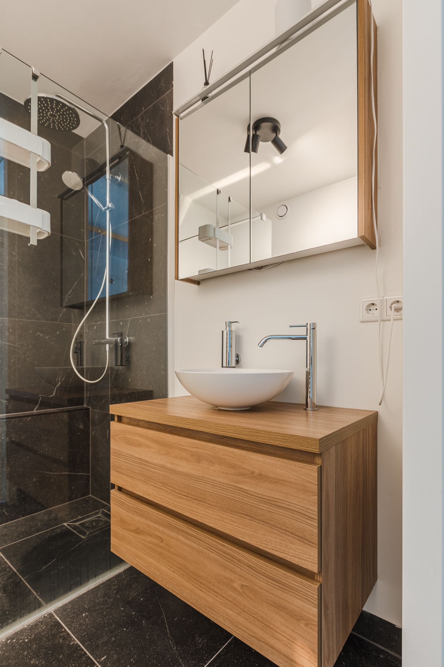 Photo 14 of Prins Hendrikstraat 65