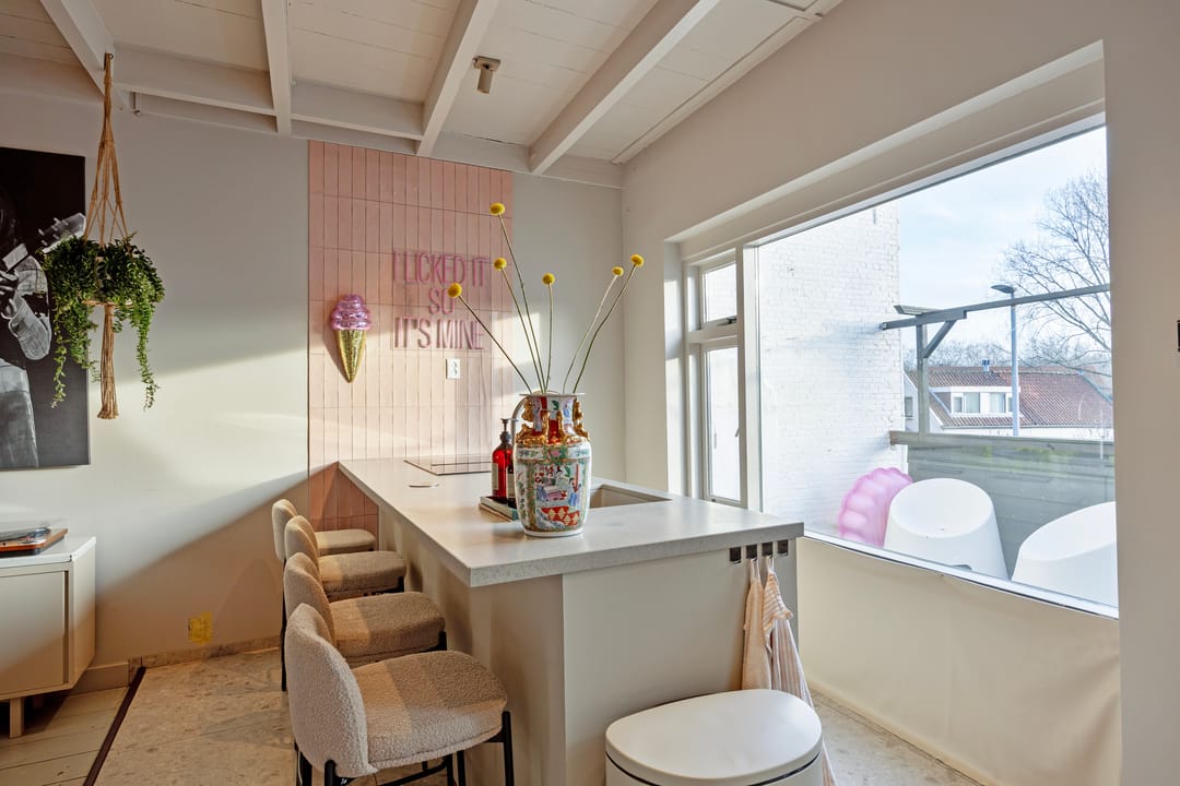 Fully Renovated Dike House with Three Living Levels in Rotterdam-IJsselmonde — 13