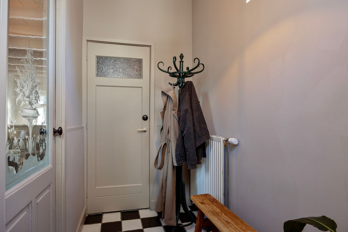 Fully Renovated Dike House with Three Living Levels in Rotterdam-IJsselmonde — 19