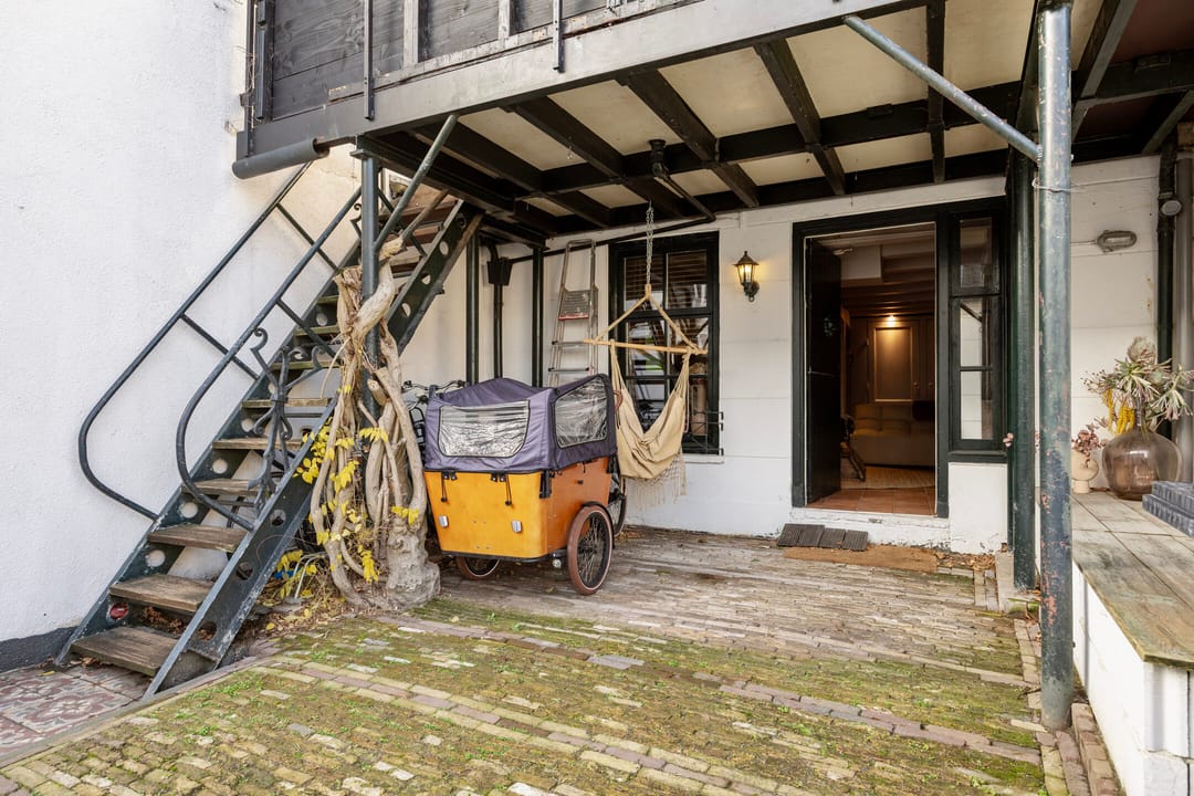 Fully Renovated Dike House with Three Living Levels in Rotterdam-IJsselmonde — 41