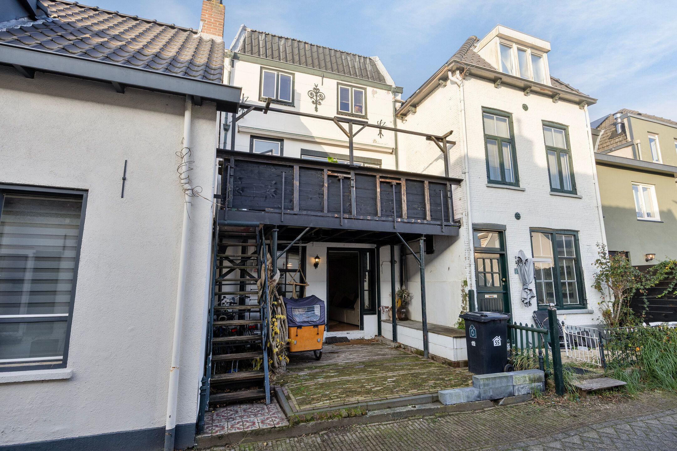 Fully Renovated Dike House with Three Living Levels in Rotterdam-IJsselmonde — 45