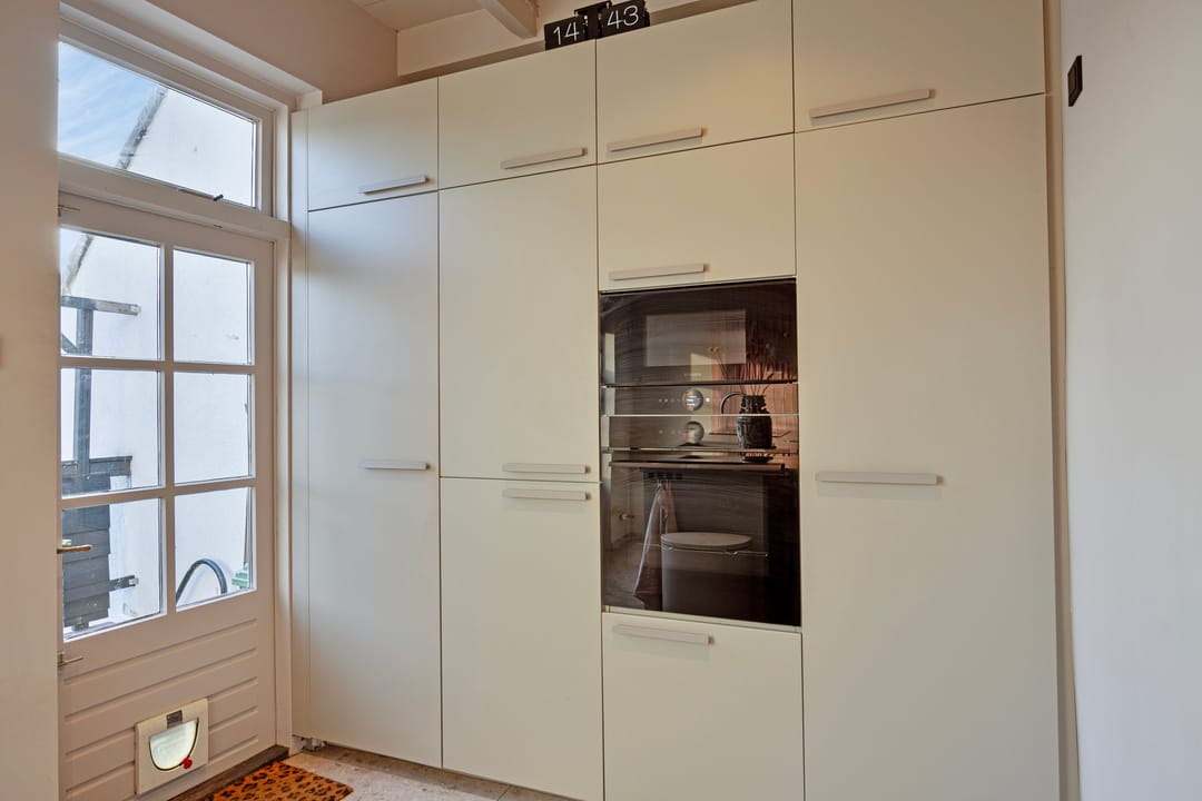 Fully Renovated Dike House with Three Living Levels in Rotterdam-IJsselmonde — 16