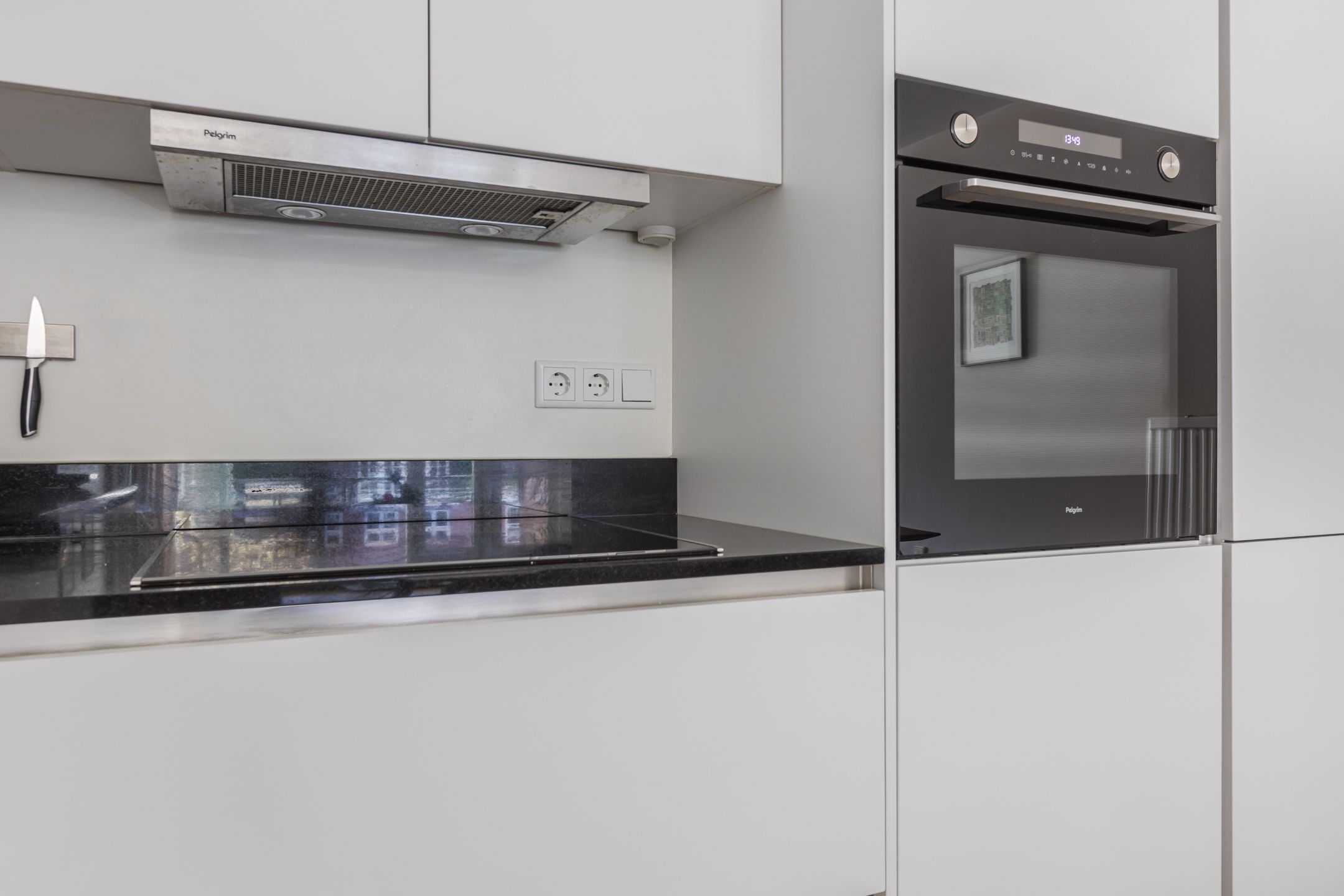 Photo 12 of Prins Hendrikstraat 65