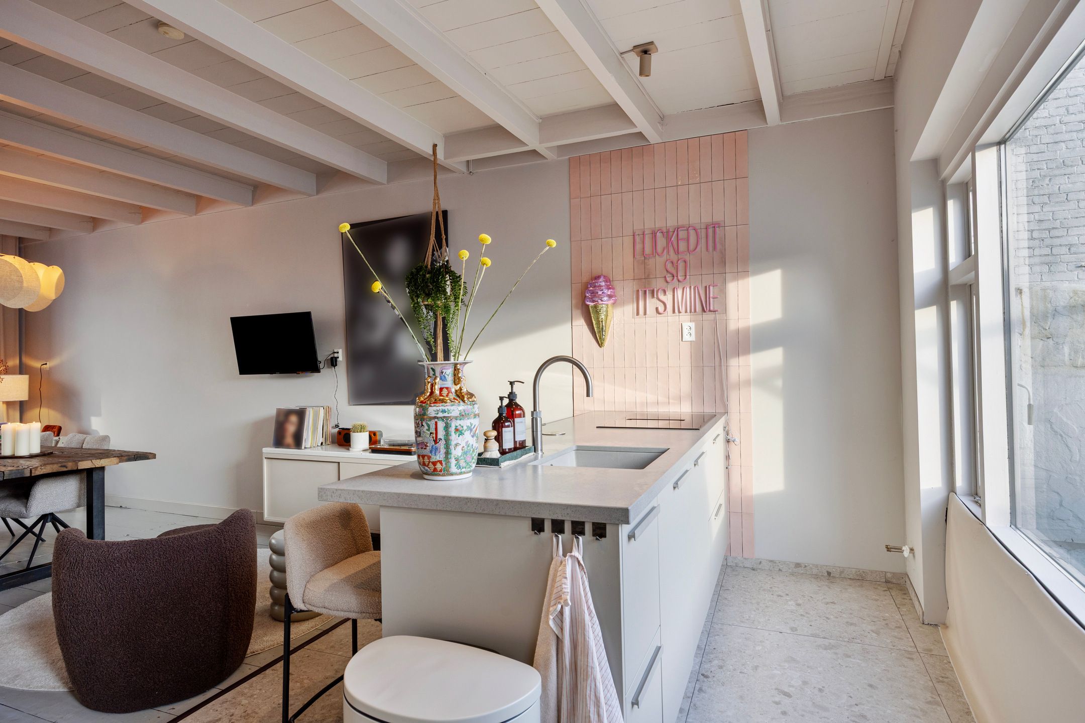 Fully Renovated Dike House with Three Living Levels in Rotterdam-IJsselmonde — 12