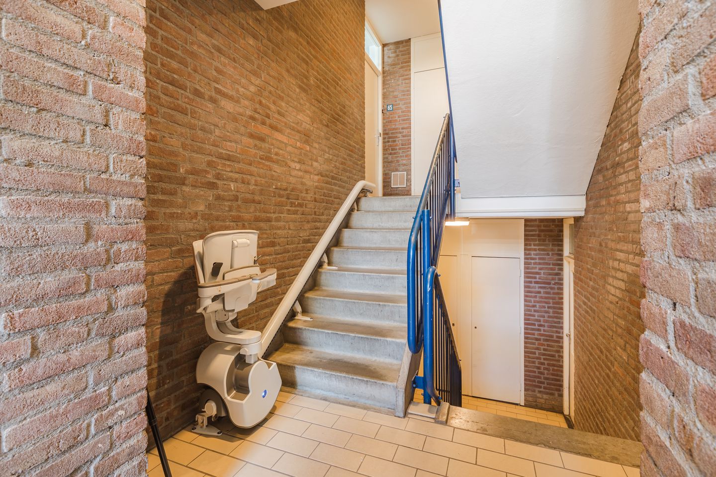 Photo 25 of Prins Hendrikstraat 65