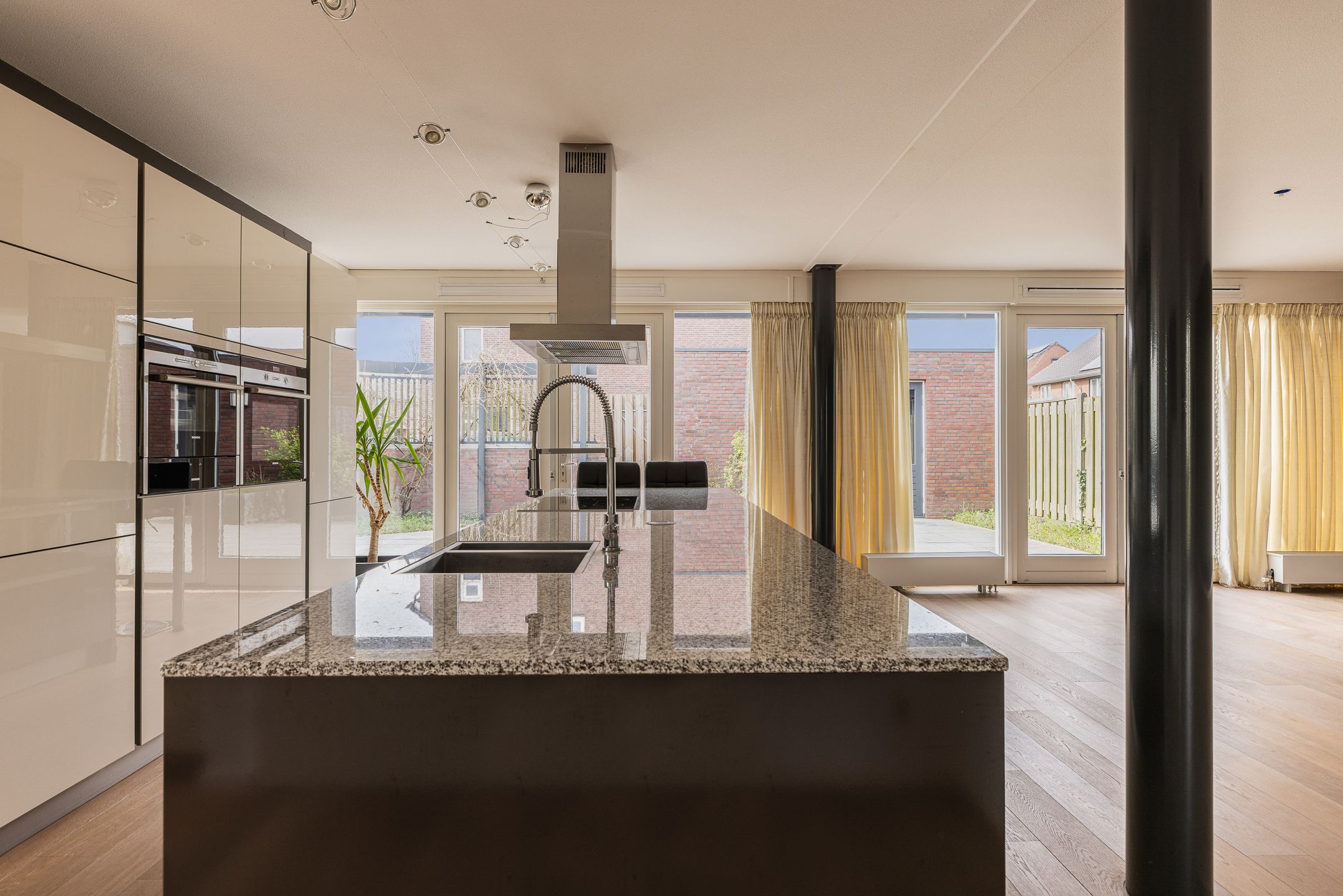 Spacious semi-detached family home with rooftop terrace in green Arnhem neighborhood — 15