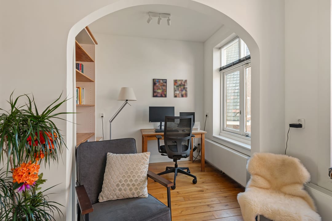 Foto 11 van Van Zeggelenstraat 60