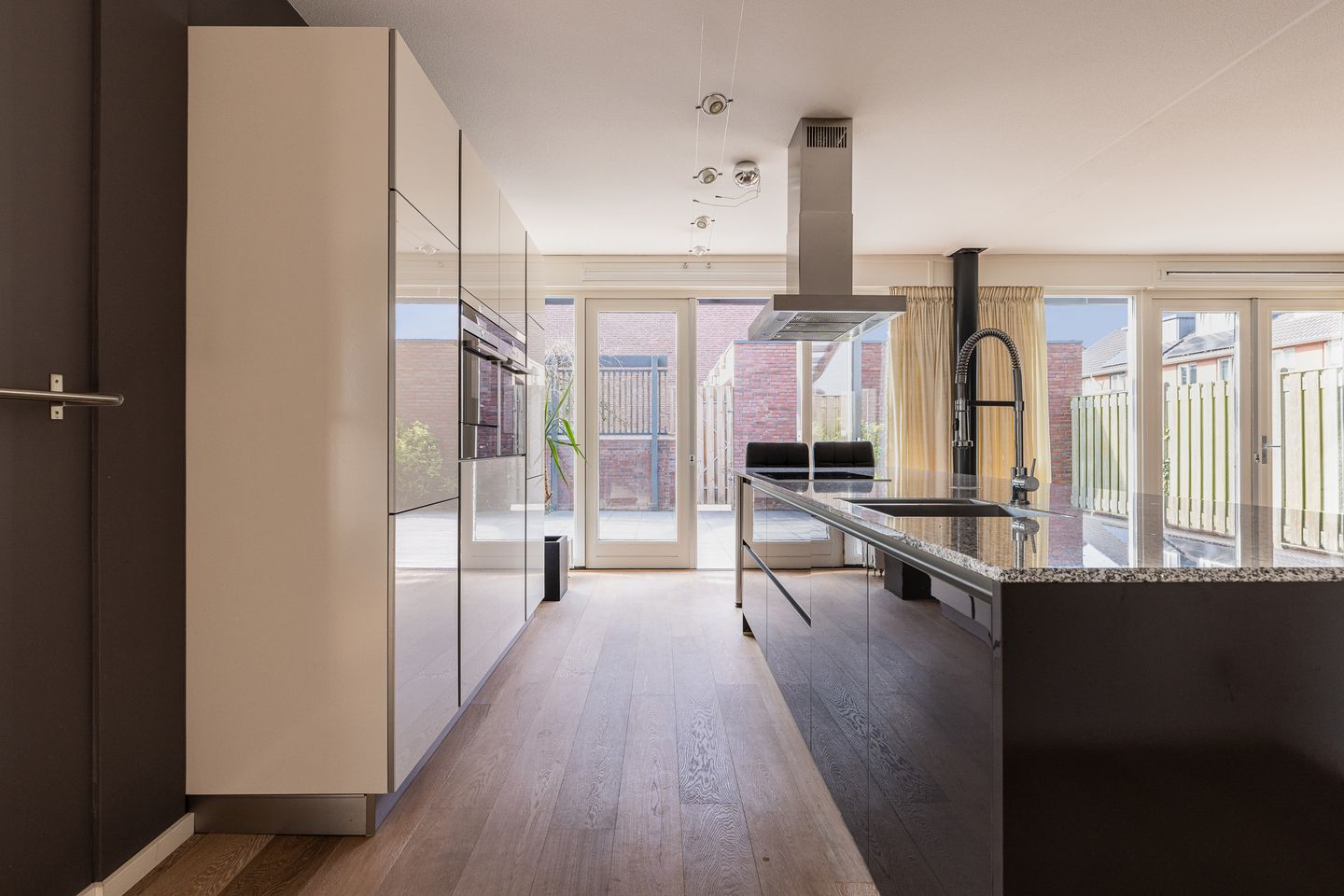 Spacious semi-detached family home with rooftop terrace in green Arnhem neighborhood — 20