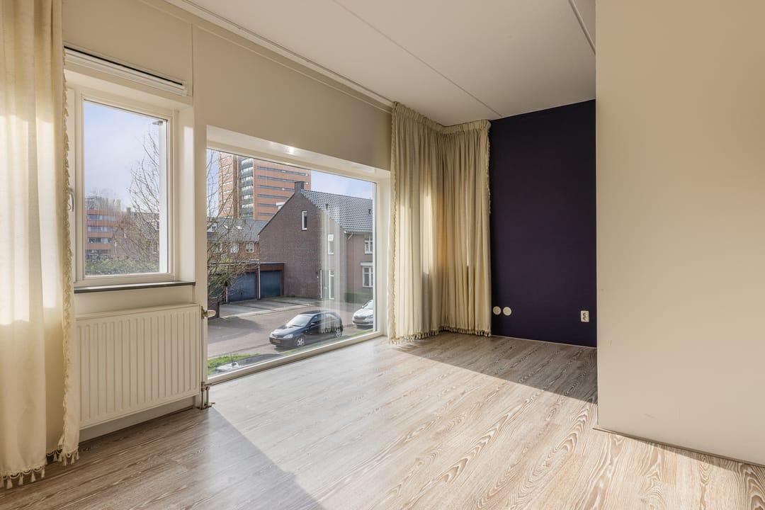 Spacious semi-detached family home with rooftop terrace in green Arnhem neighborhood — 28