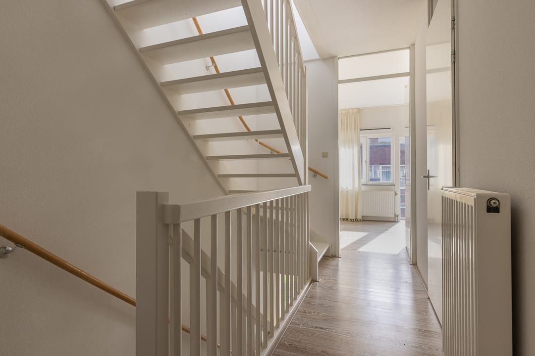 Spacious semi-detached family home with rooftop terrace in green Arnhem neighborhood — 32