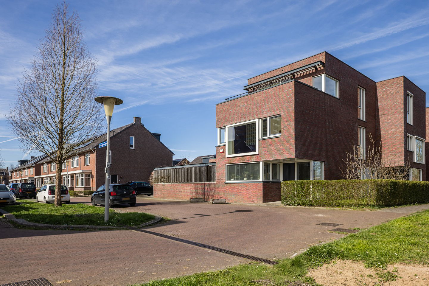 Spacious semi-detached family home with rooftop terrace in green Arnhem neighborhood — 40