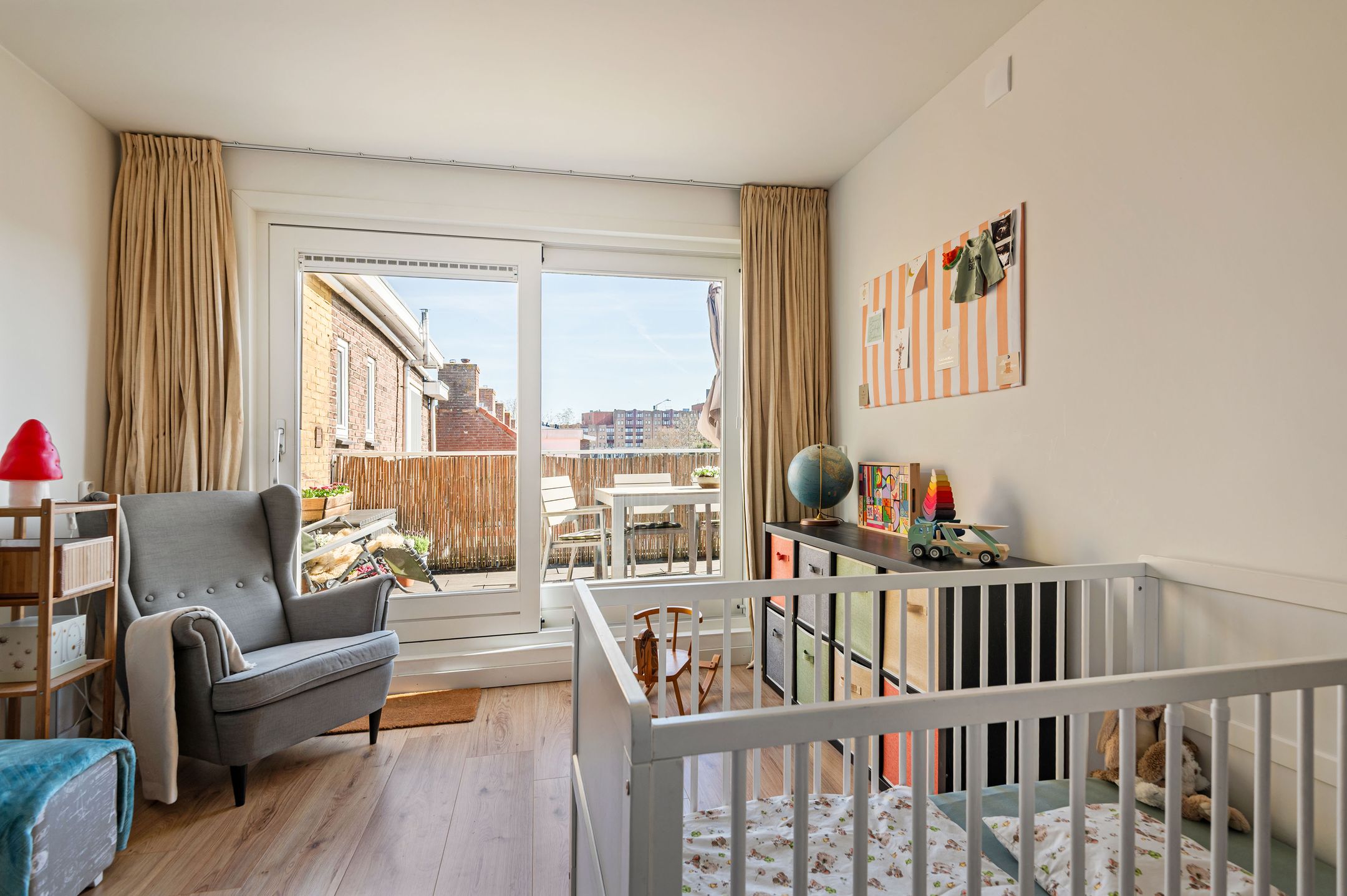 Foto 27 van Van Zeggelenstraat 60