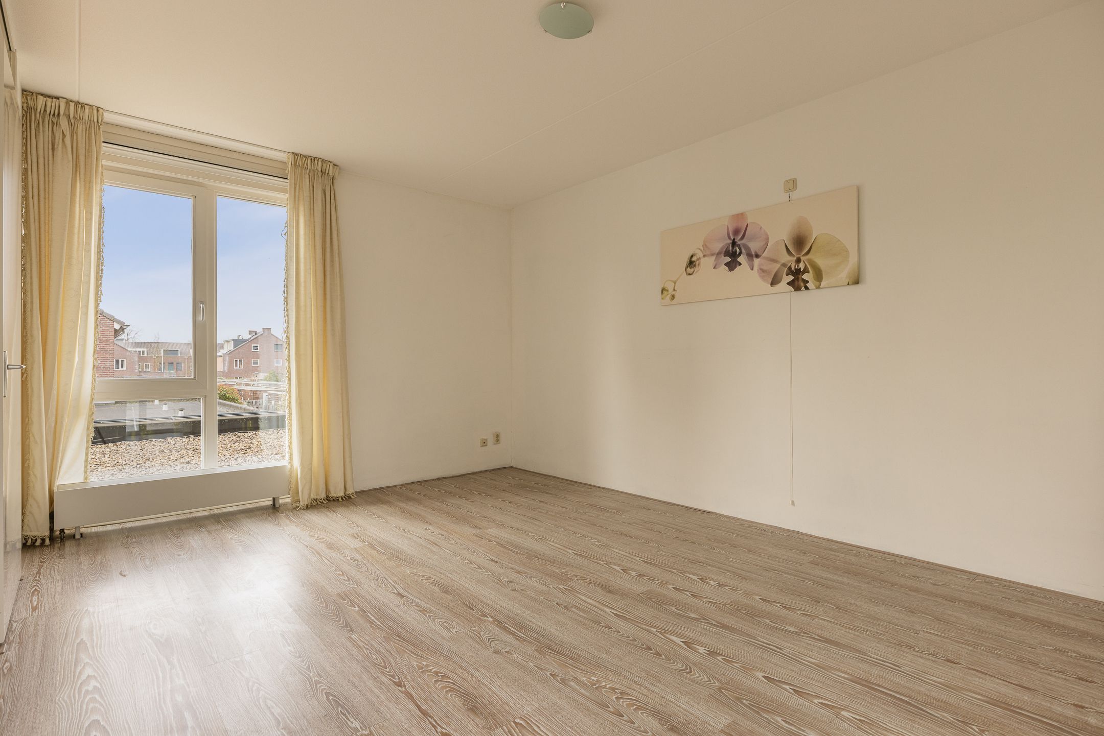 Spacious semi-detached family home with rooftop terrace in green Arnhem neighborhood — 30