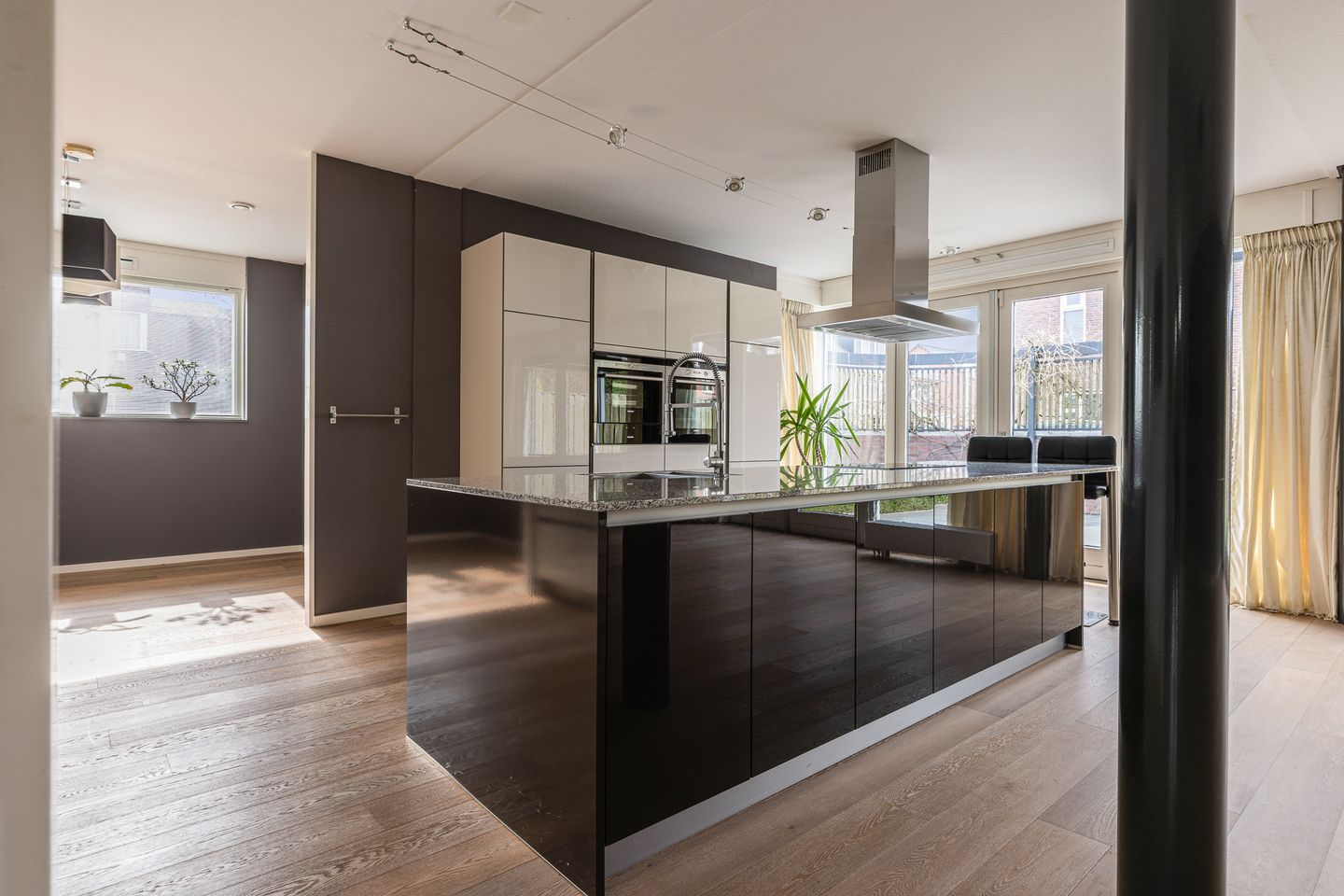 Spacious semi-detached family home with rooftop terrace in green Arnhem neighborhood — 14