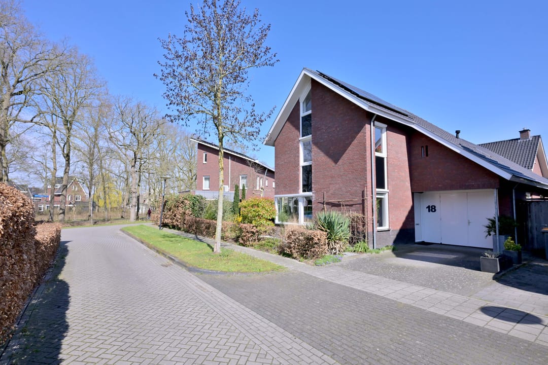 Spacious detached family home with energy label A in Deventer Spikvoorde — 52