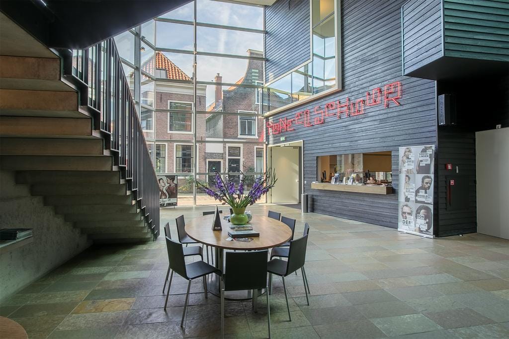 Stylish and Bright Apartment with Iconic Church View in Historic Haarlem Center — 31