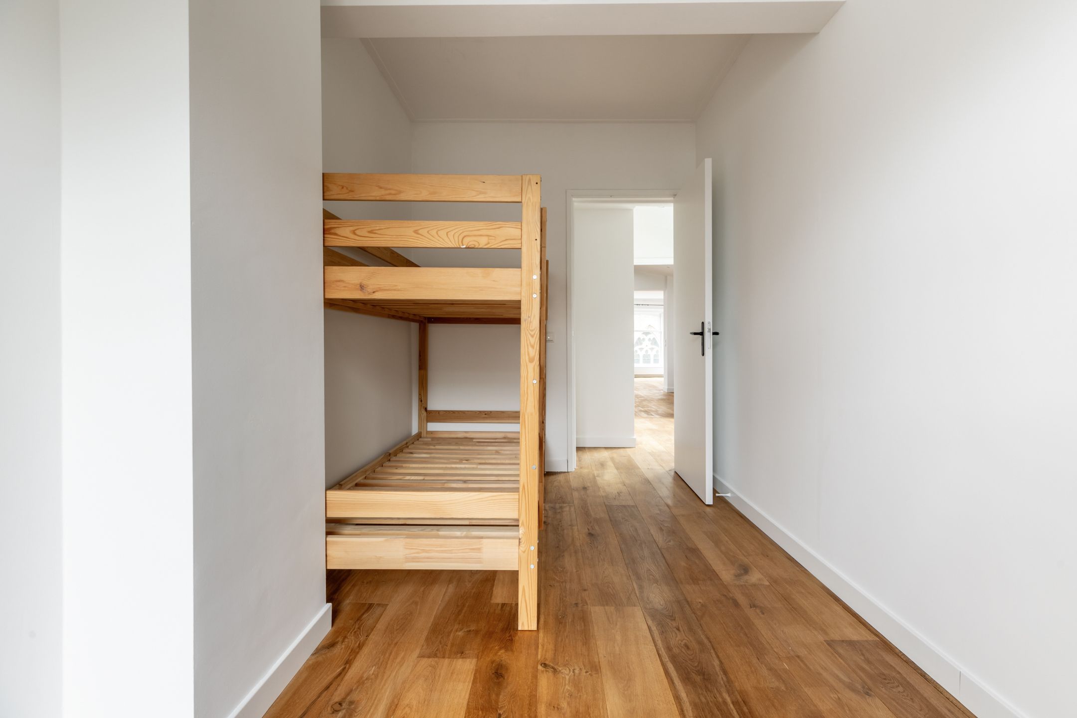 Stylish and Bright Apartment with Iconic Church View in Historic Haarlem Center — 27
