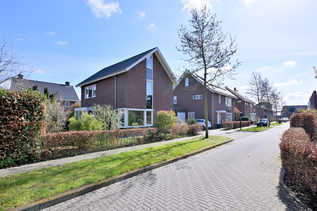 Spacious detached family home with energy label A in Deventer Spikvoorde — 53