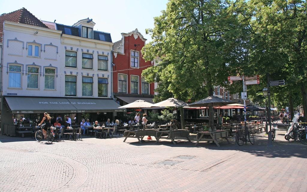 Stylish and Bright Apartment with Iconic Church View in Historic Haarlem Center — 33