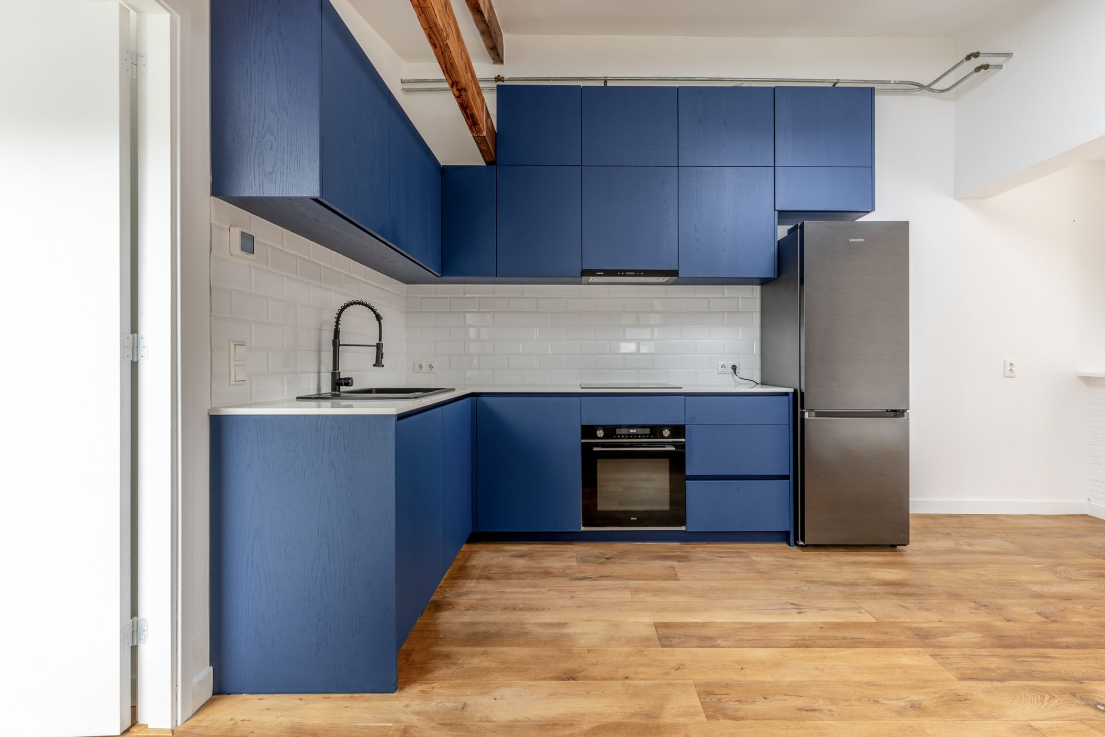 Stylish and Bright Apartment with Iconic Church View in Historic Haarlem Center — 18