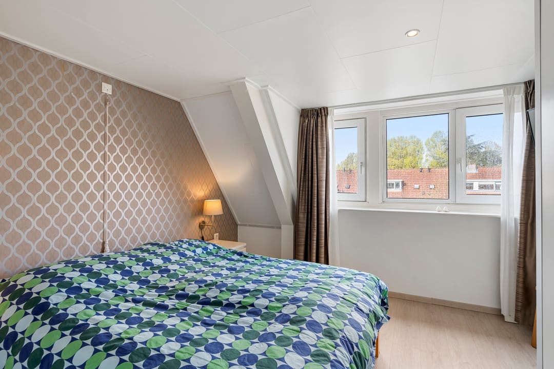 Terraced Home with Sunny Garden and Three Spacious Bedrooms — 17