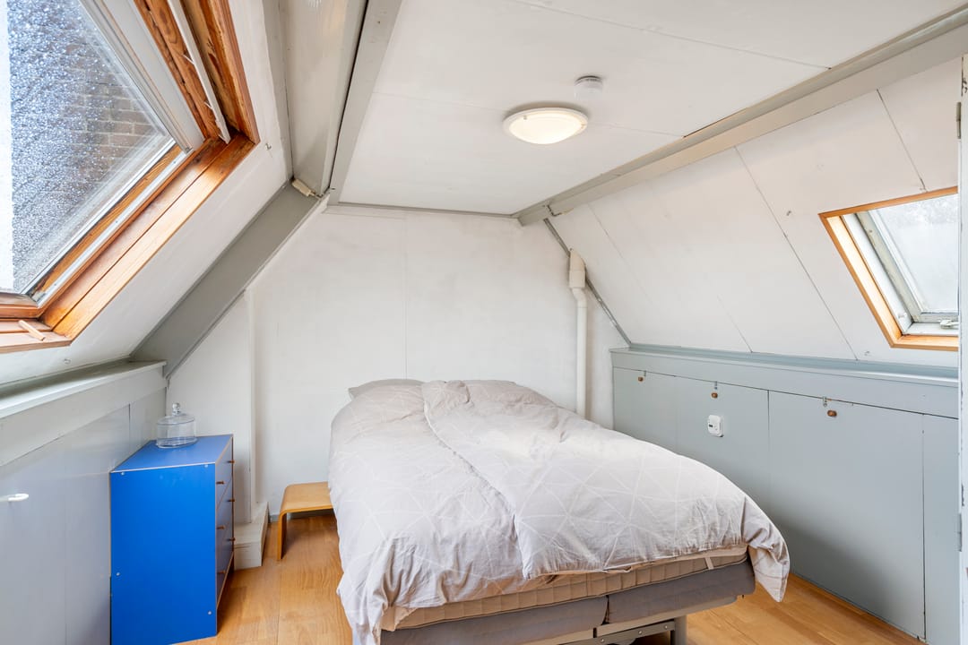 Terraced Home with Sunny Garden and Three Spacious Bedrooms — 26