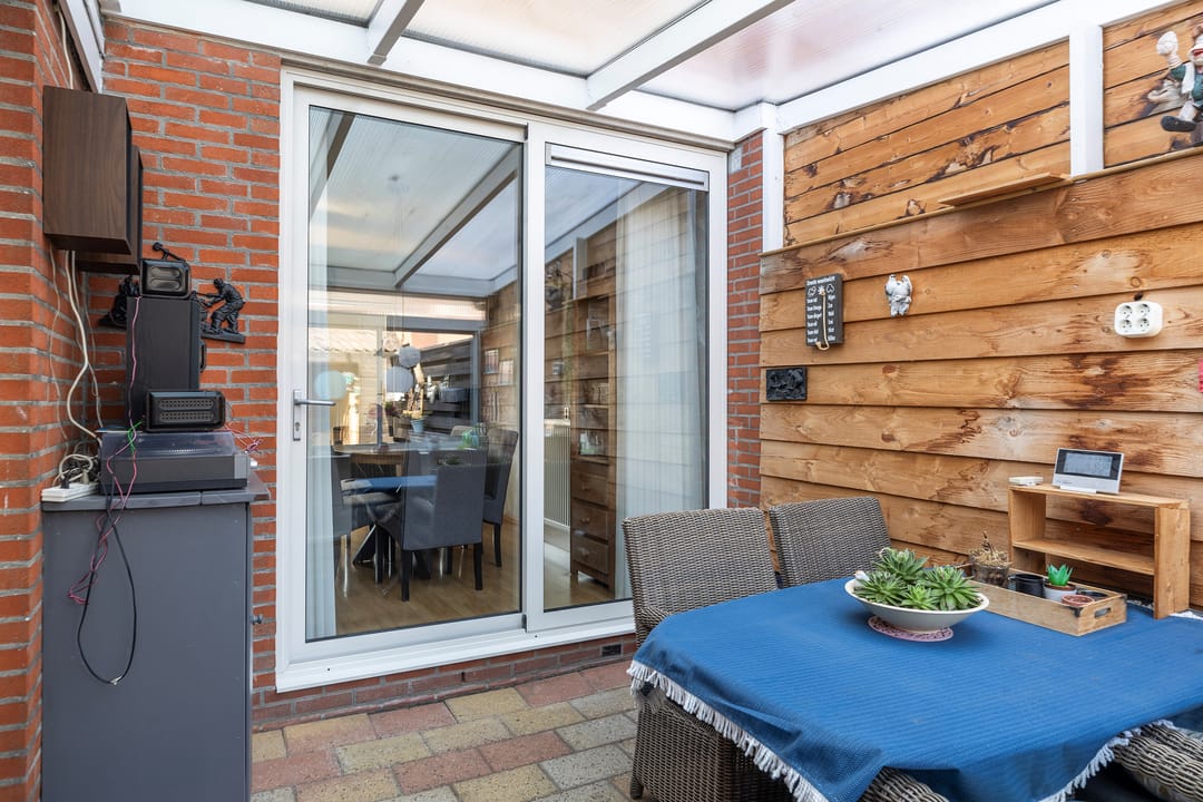 Comfortable terraced house with sunroom near shopping center in Klazienaveen-Zuid — 17
