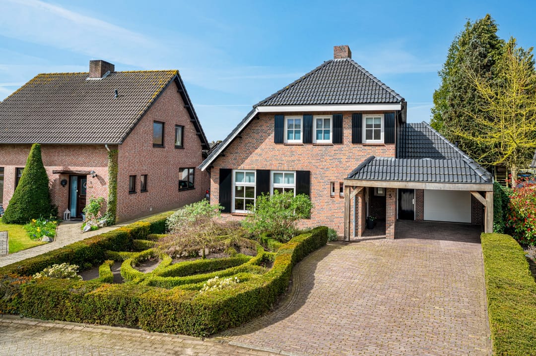 Photo 1 of Schoolstraat 5