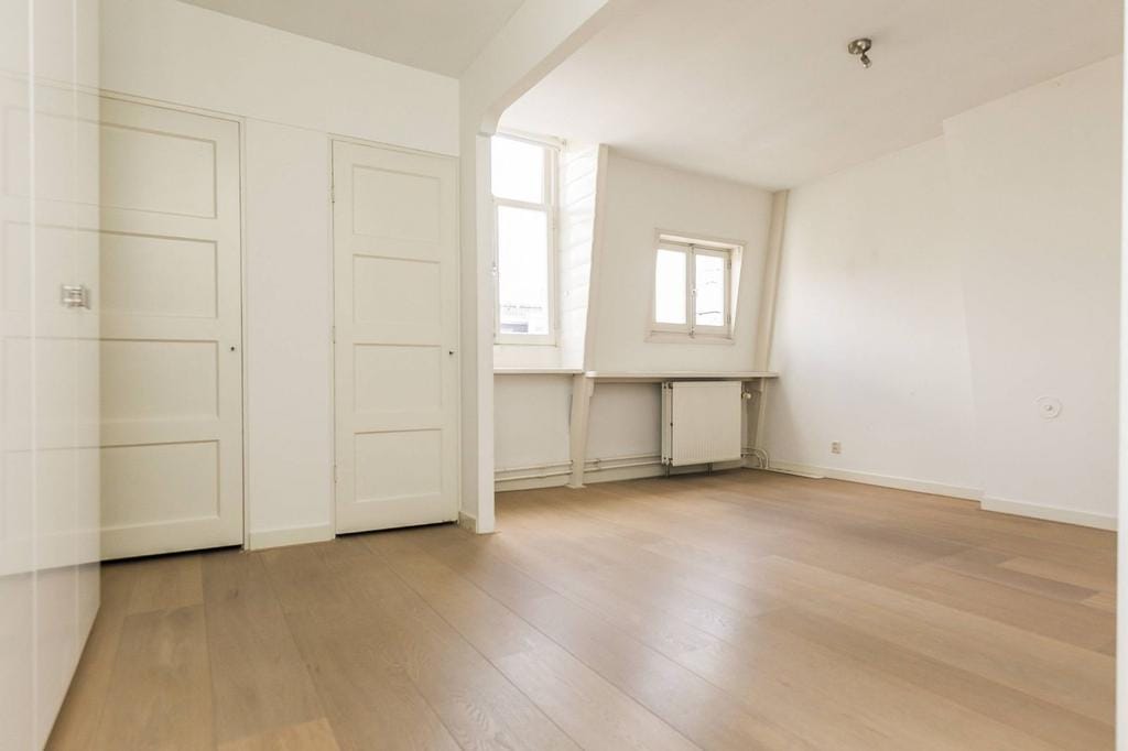 Foto 25 van Cornelis Schuytstraat 10-2