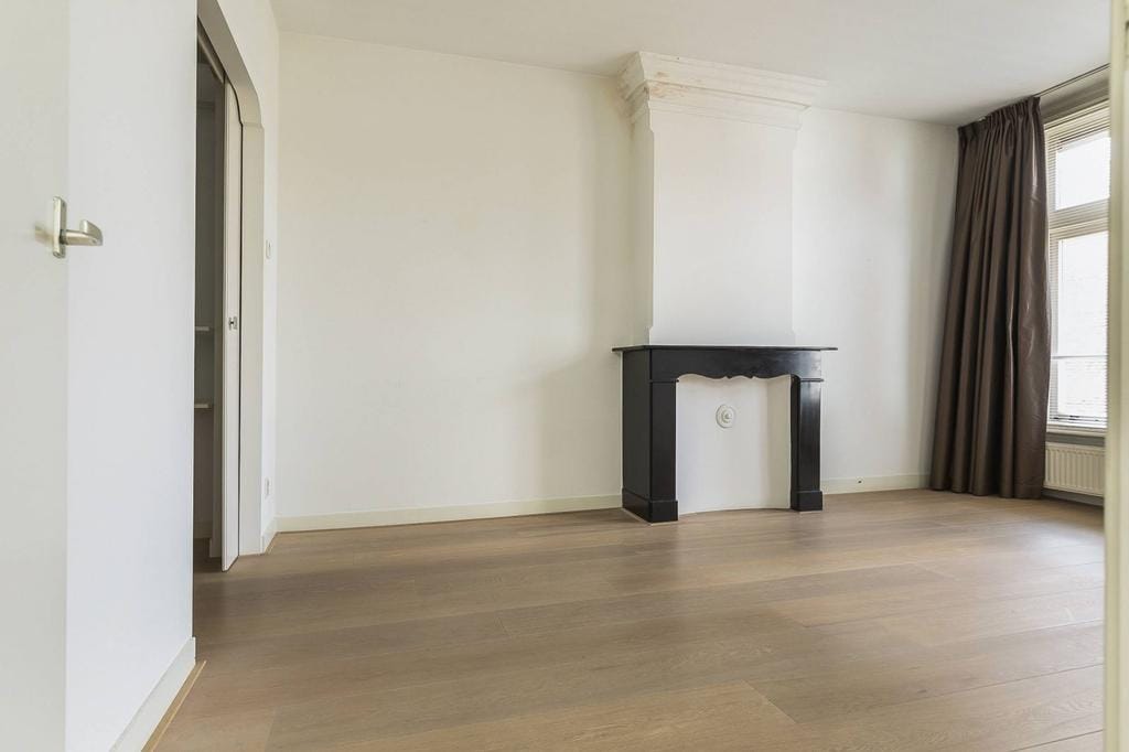 Foto 30 van Cornelis Schuytstraat 10-2