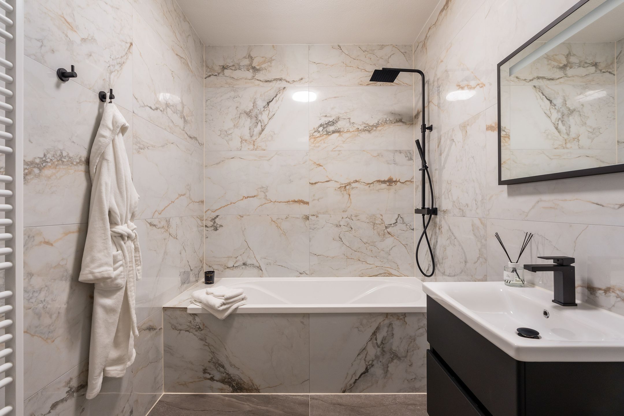 Foto 15 van Van der Duijn van Maasdamweg 716