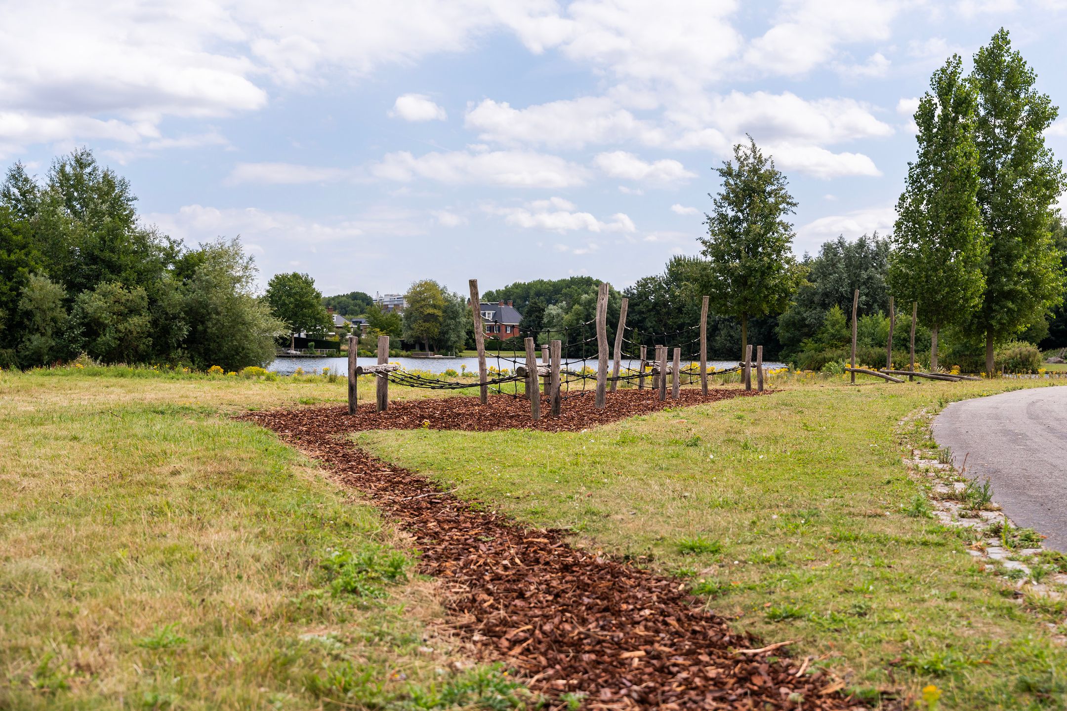 Foto 30 van Van der Duijn van Maasdamweg 716