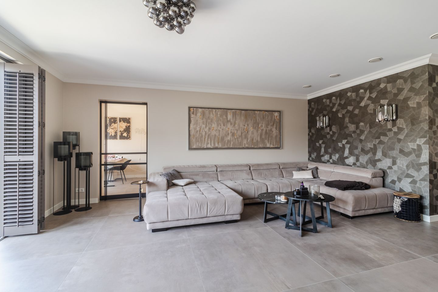 Spacious Energy-Efficient Corner Home with Garage and Luxury Kitchen — 14