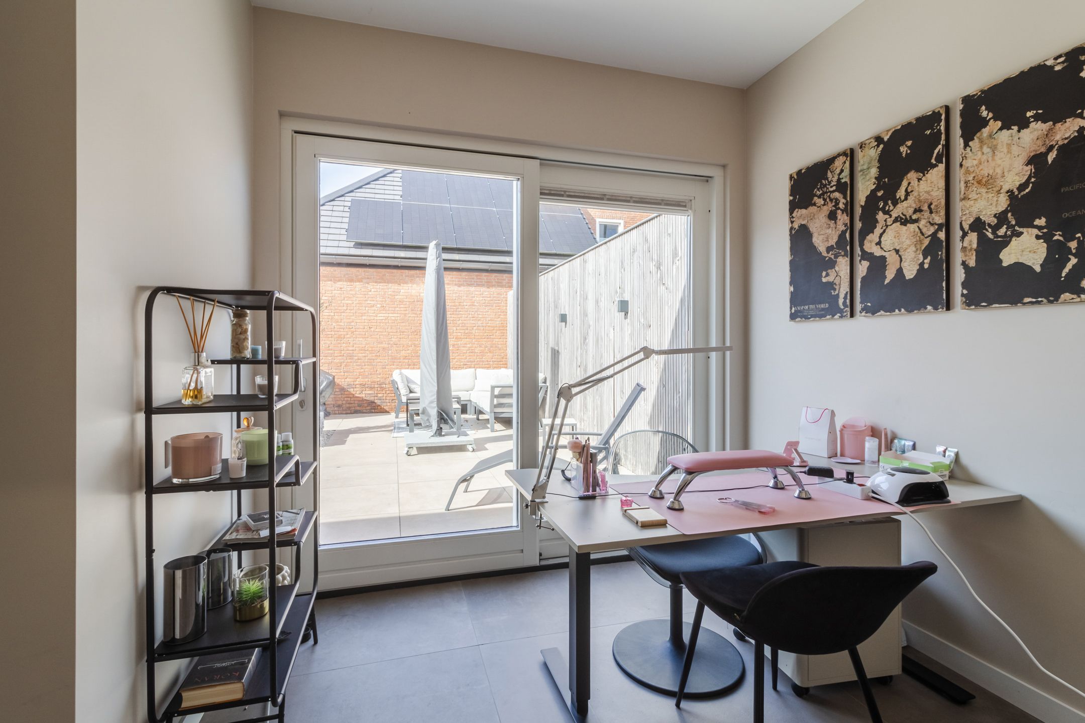 Spacious Energy-Efficient Corner Home with Garage and Luxury Kitchen — 29