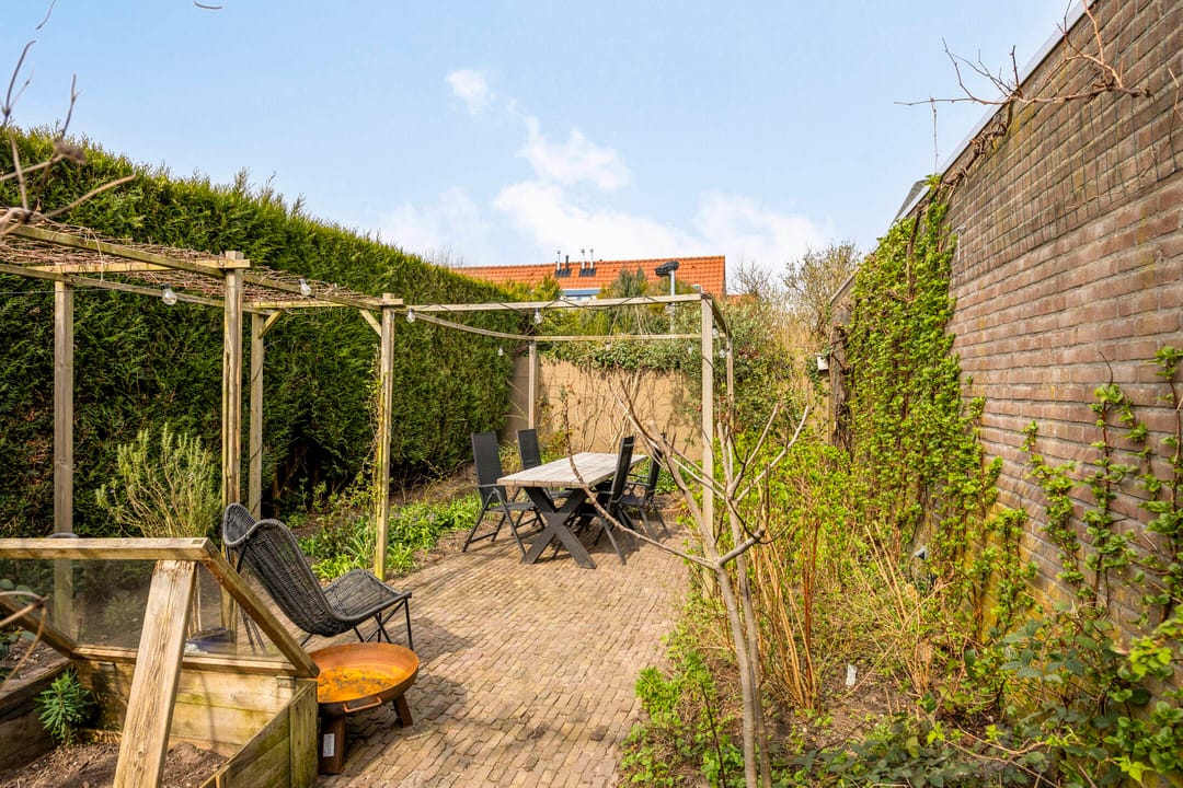 Photo 22 of Willemstraat 34