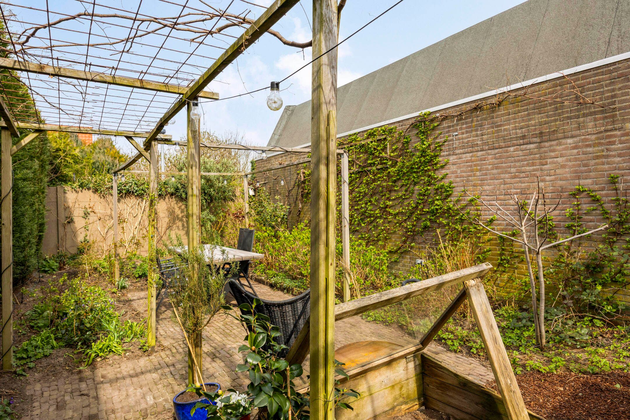 Photo 24 of Willemstraat 34