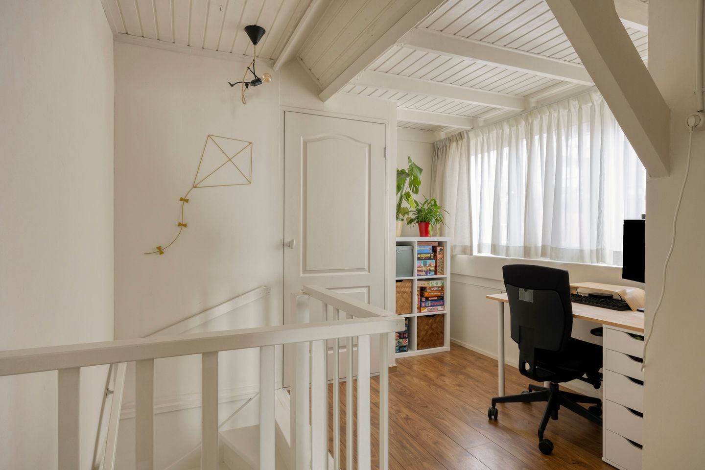 Photo 14 of Willemstraat 34