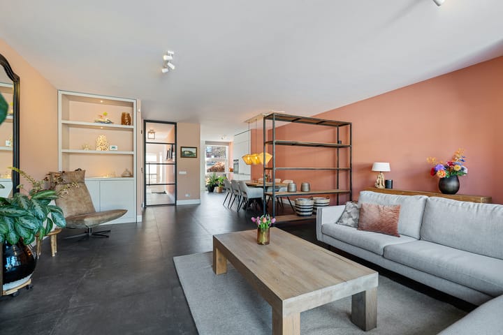 Overbeek 54 main image