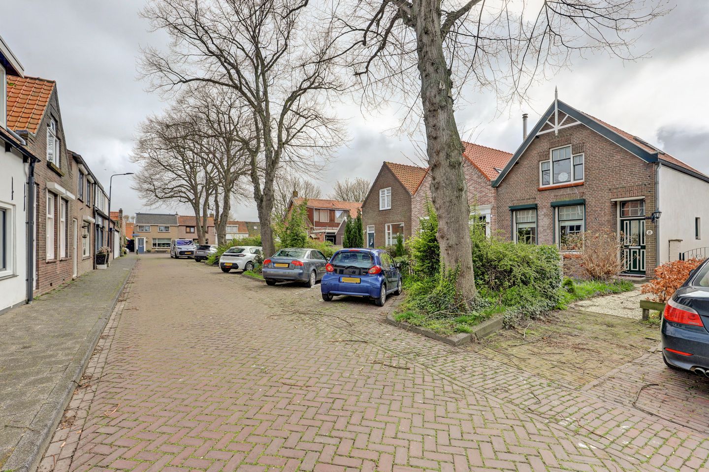 Spacious semi-detached home with ground floor bedroom in Colijnsplaat — 44