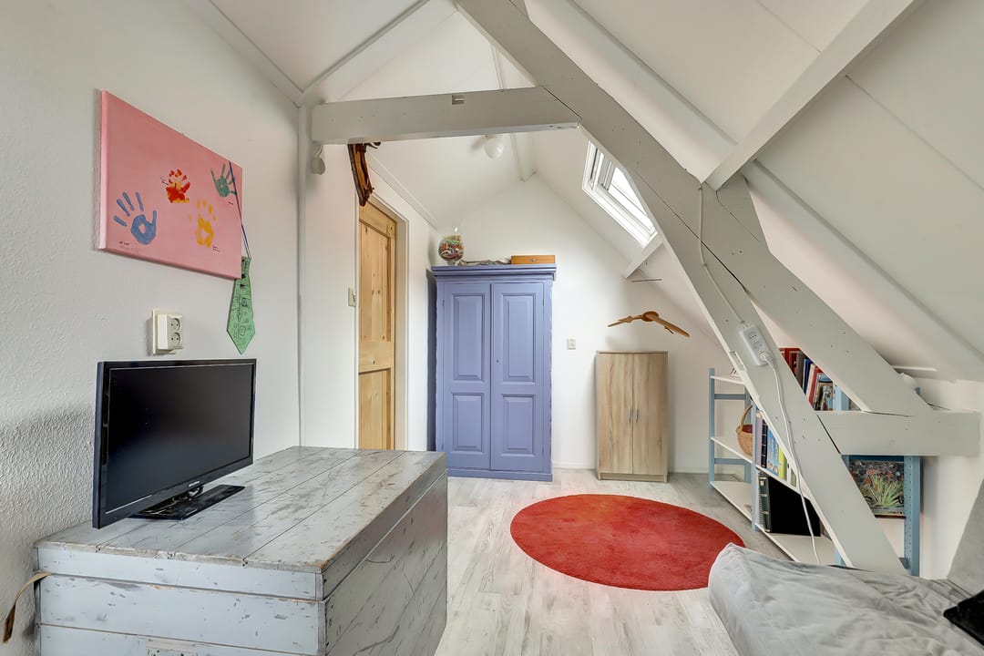 Spacious semi-detached home with ground floor bedroom in Colijnsplaat — 32