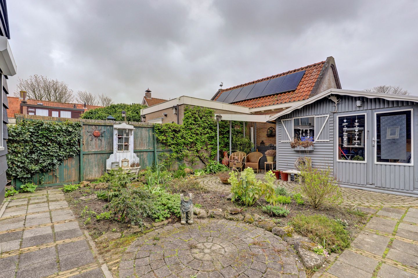 Spacious semi-detached home with ground floor bedroom in Colijnsplaat — 35