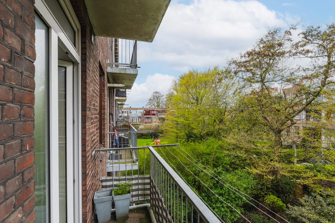 Bright 3-room apartment on second floor with two balconies in central Vlaardingen location — 17
