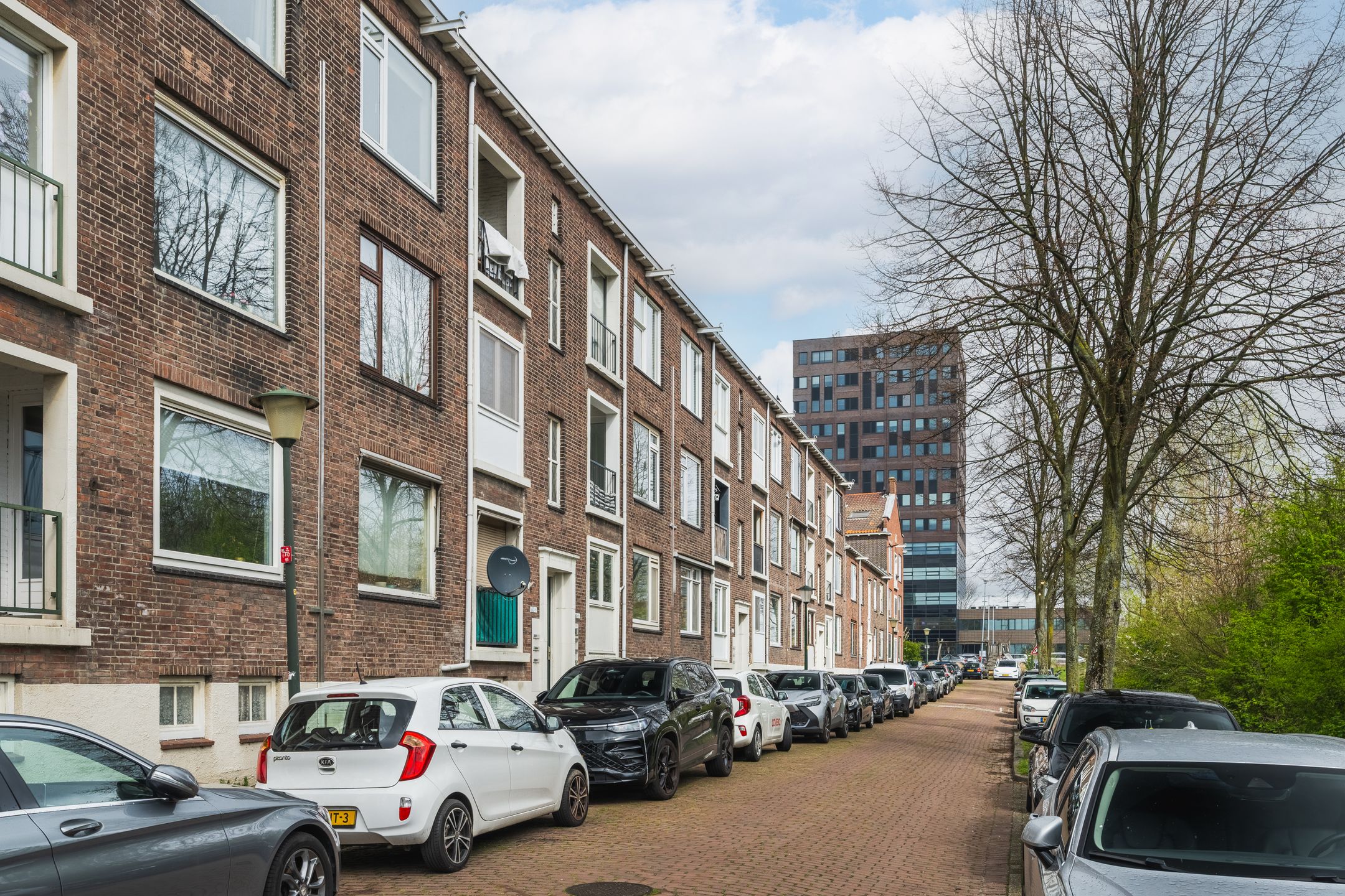 Bright 3-room apartment on second floor with two balconies in central Vlaardingen location — 24