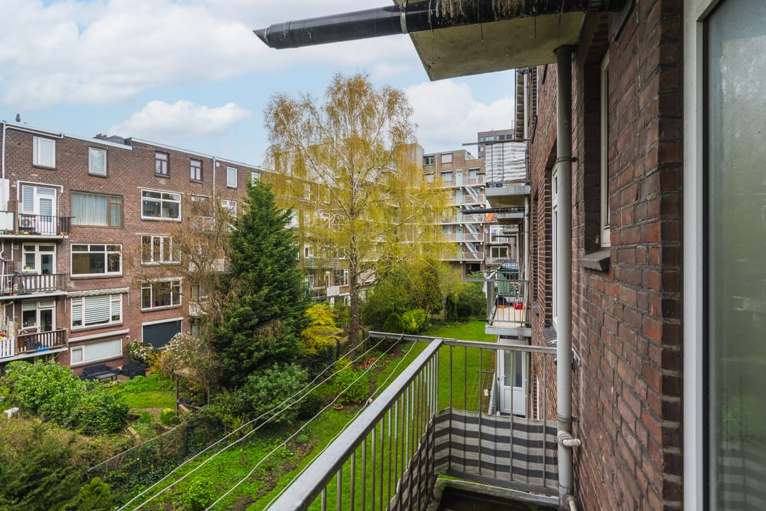 Bright 3-room apartment on second floor with two balconies in central Vlaardingen location — 16
