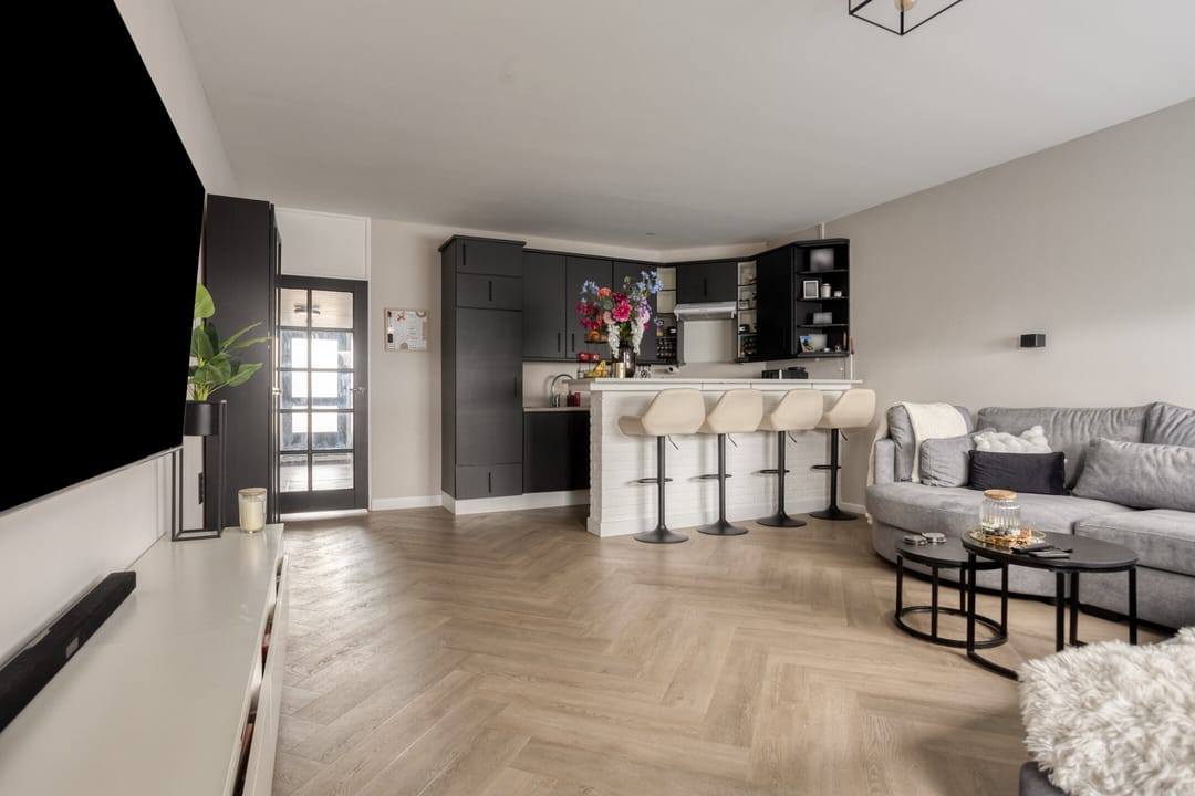 Move-in Ready Apartment in the Heart of Purmerend with Balcony — 17