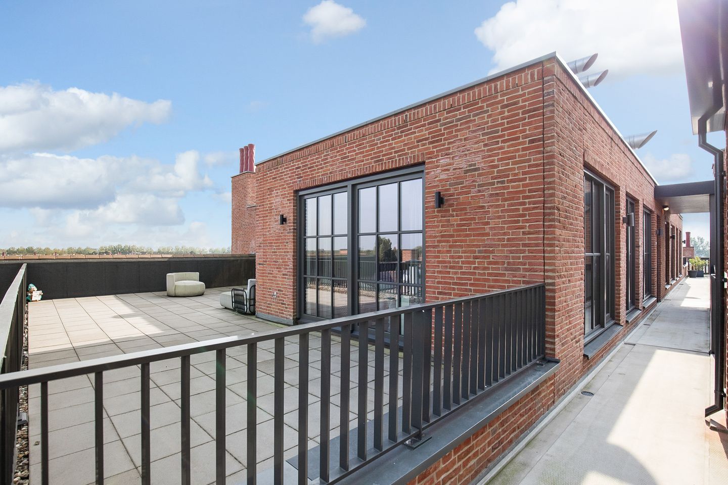 Luxury Penthouse with Panoramic Views and Two Rooftop Terraces — 55
