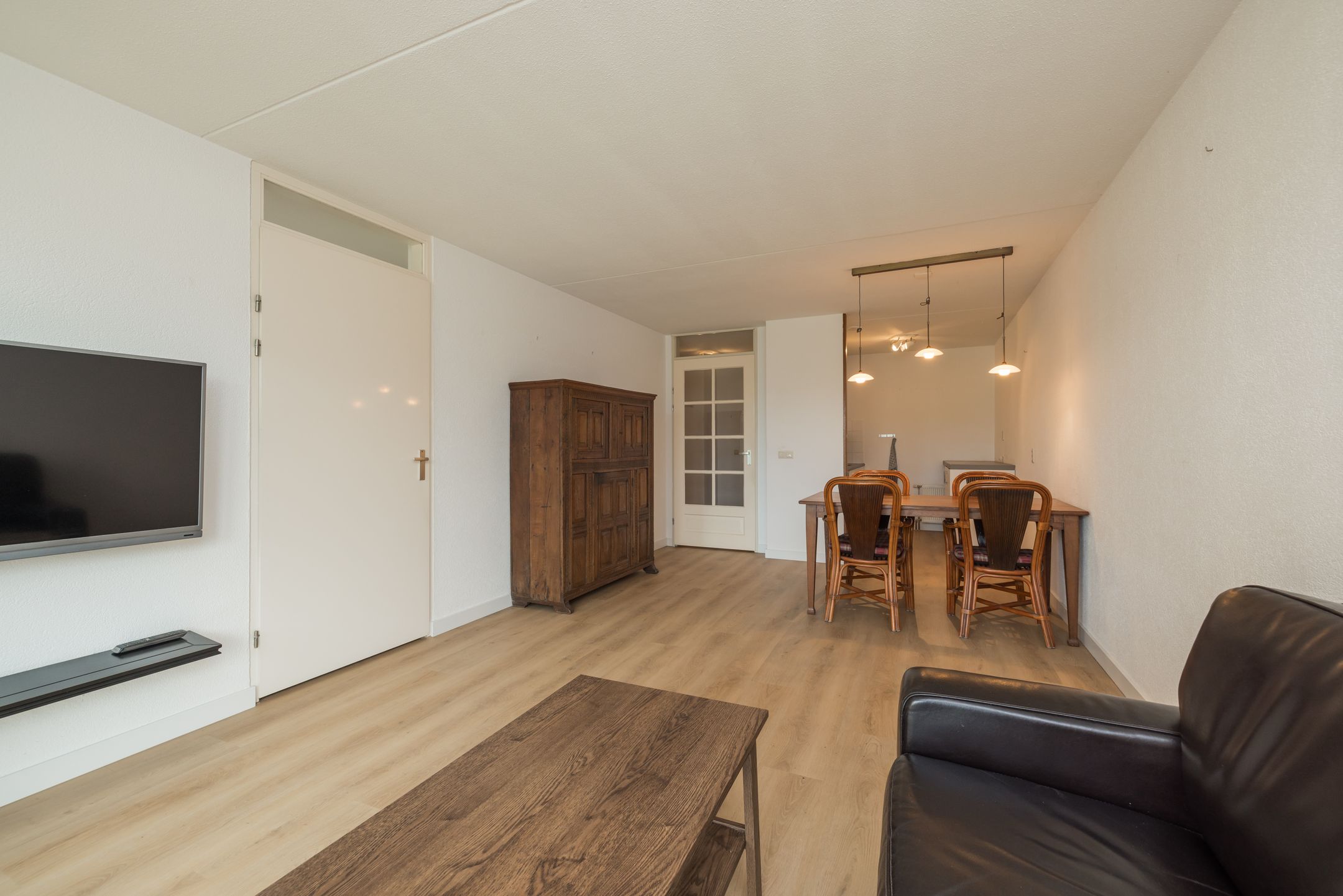 Spacious 2-Room Apartment with Sunny West-Facing Terrace and Dune Views — 12