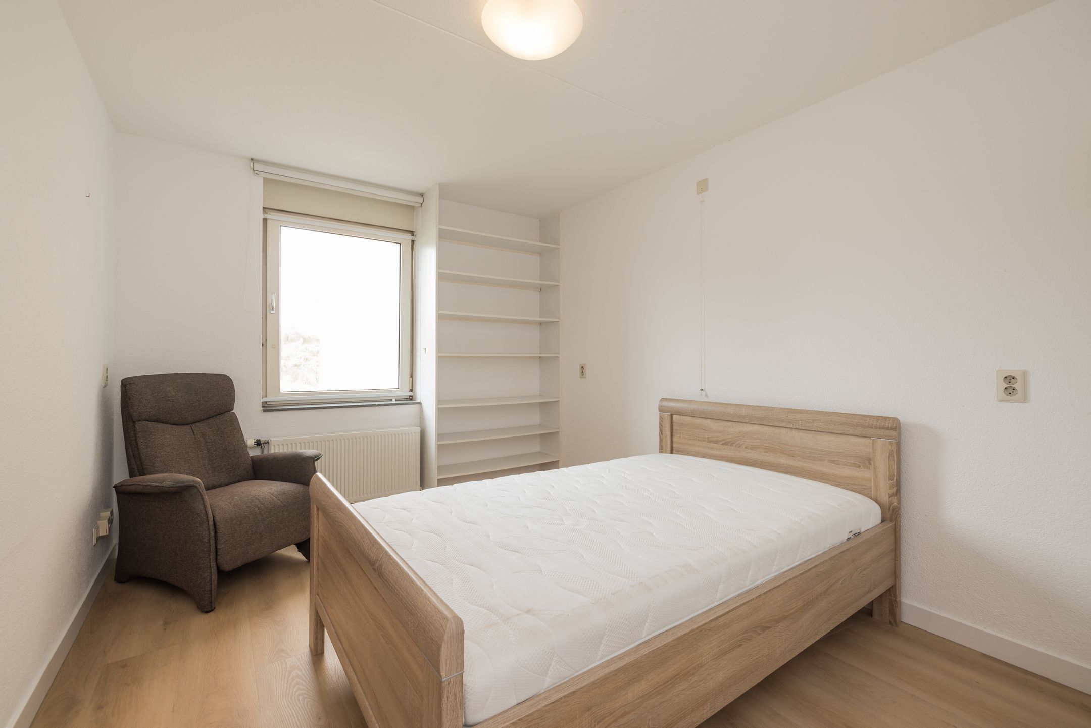 Spacious 2-Room Apartment with Sunny West-Facing Terrace and Dune Views — 15