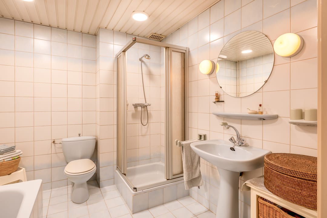 Spacious Semi-Detached Family Home with Expansion Potential — 26